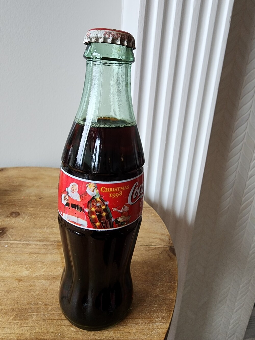 Vintage Coca-Cola Christmas 1998 SEALED/UNOPENED 8oz Glass Bottle Decor